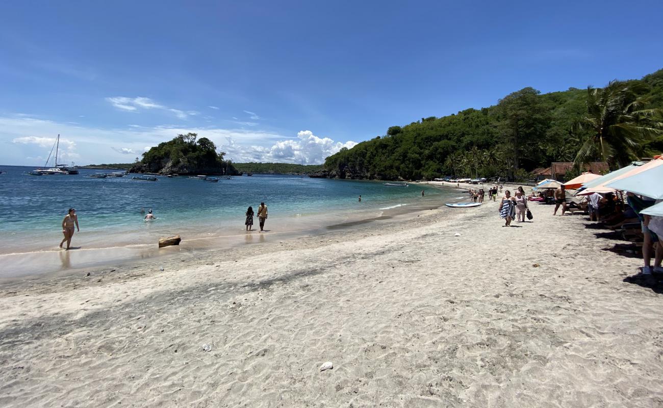 Photo of Crystal Bay Nusa Penida with white sand surface