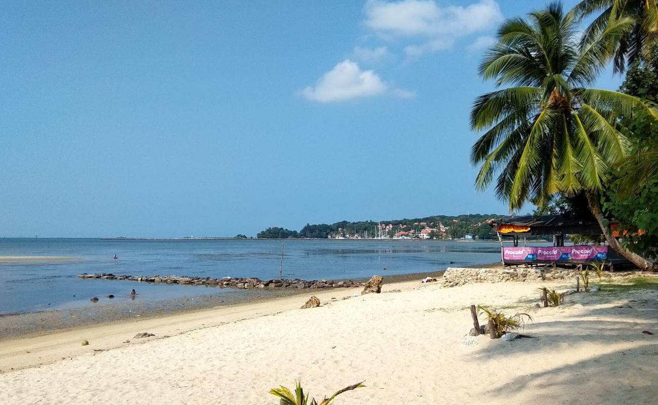 Photo of Nongsa Riau Beach with bright sand surface