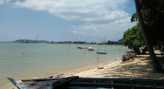 Pantai Panau