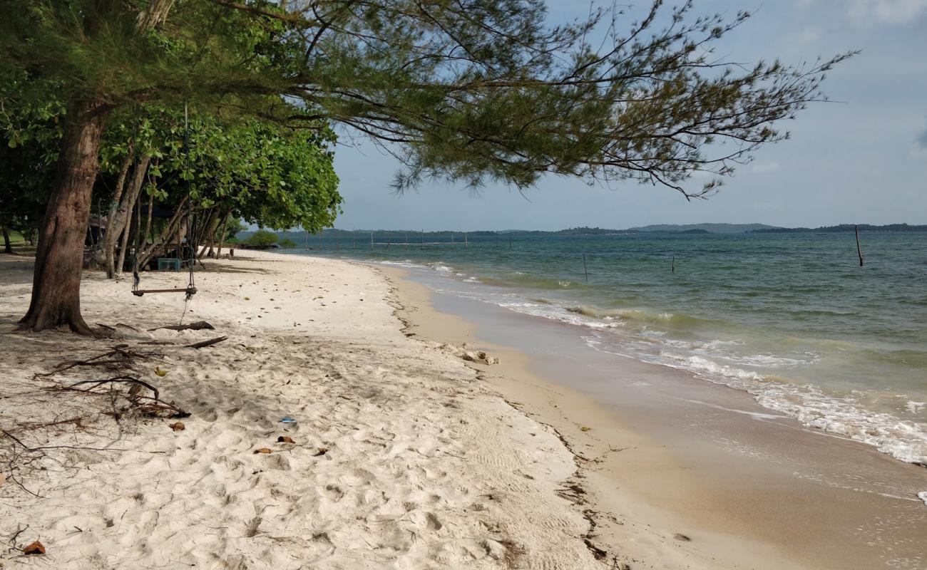 Photo of Tegar Putri Beach with bright sand surface