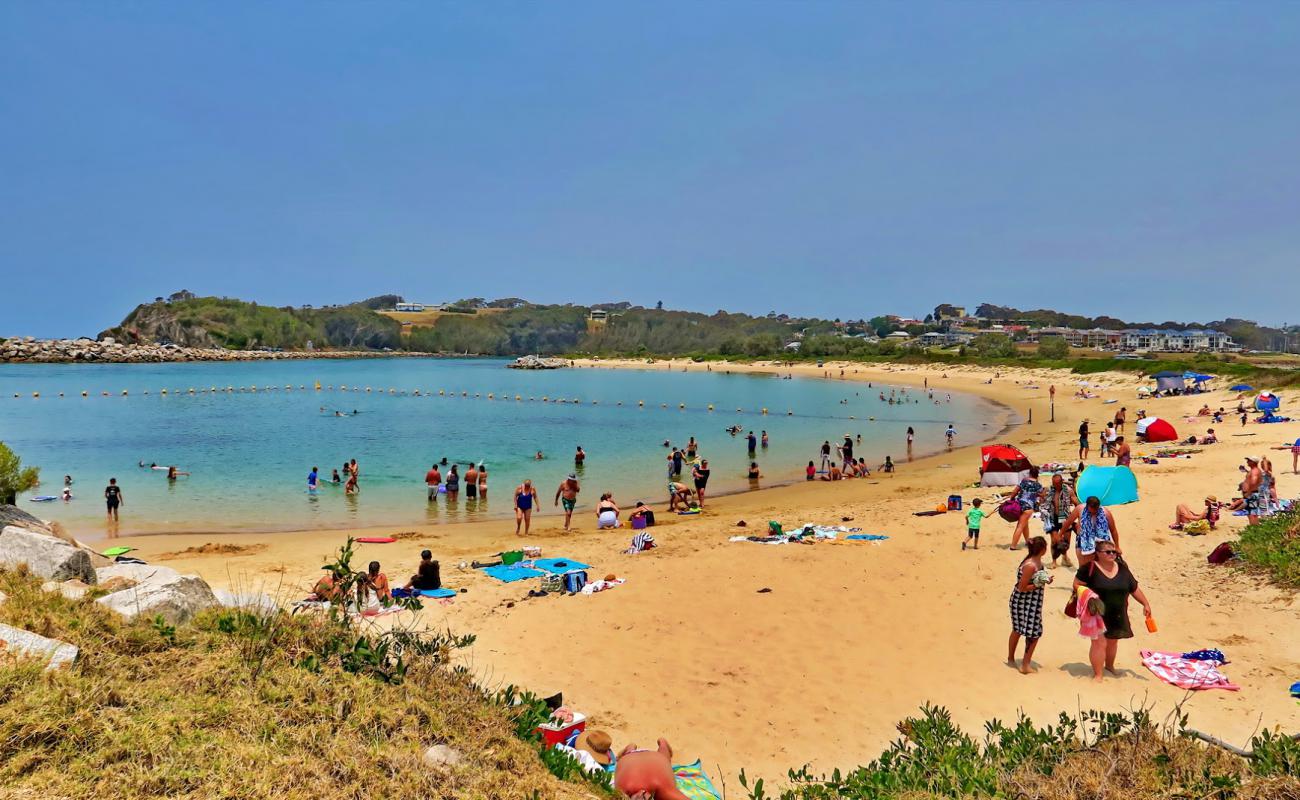 Photo of Bar Beach South with bright sand surface