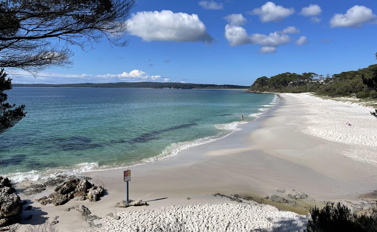 Photo of Chinamans Beach with white fine sand surface