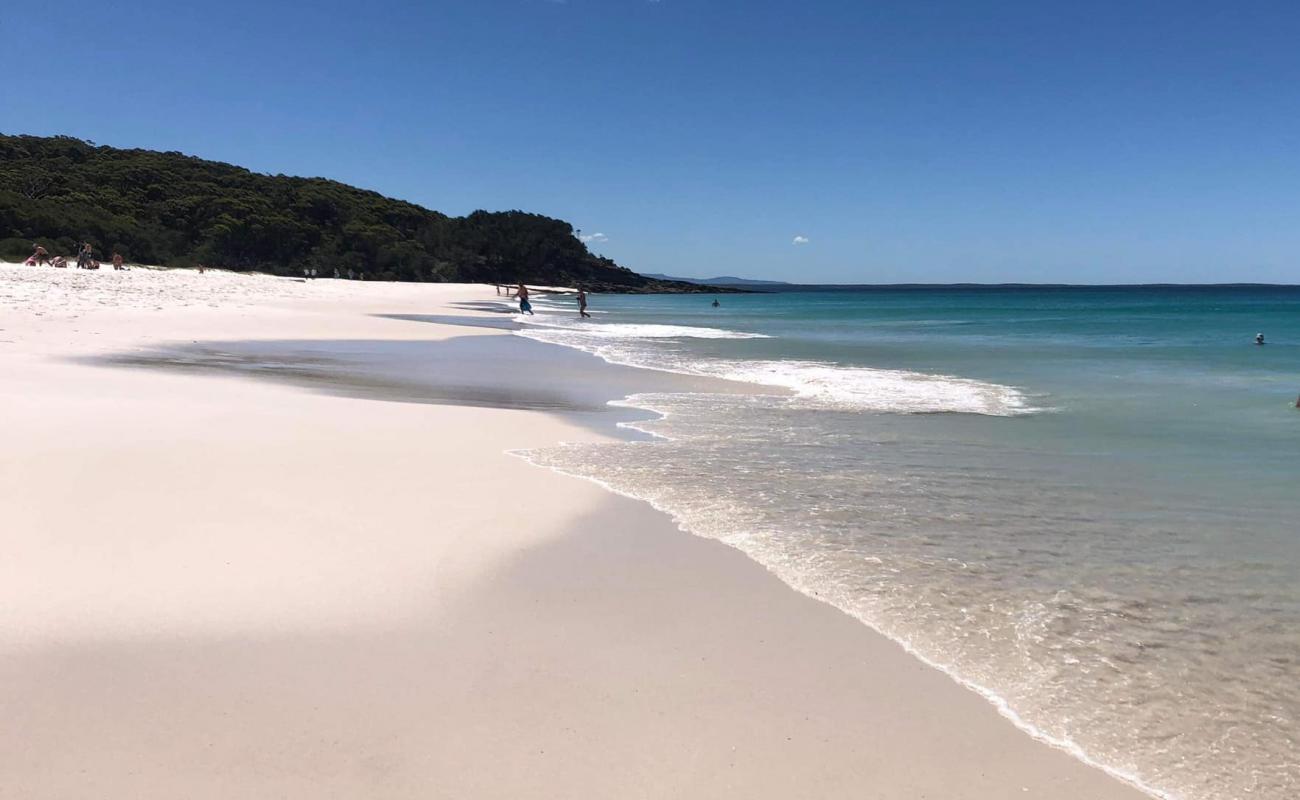 Photo of Chinamans Beach with bright fine sand surface