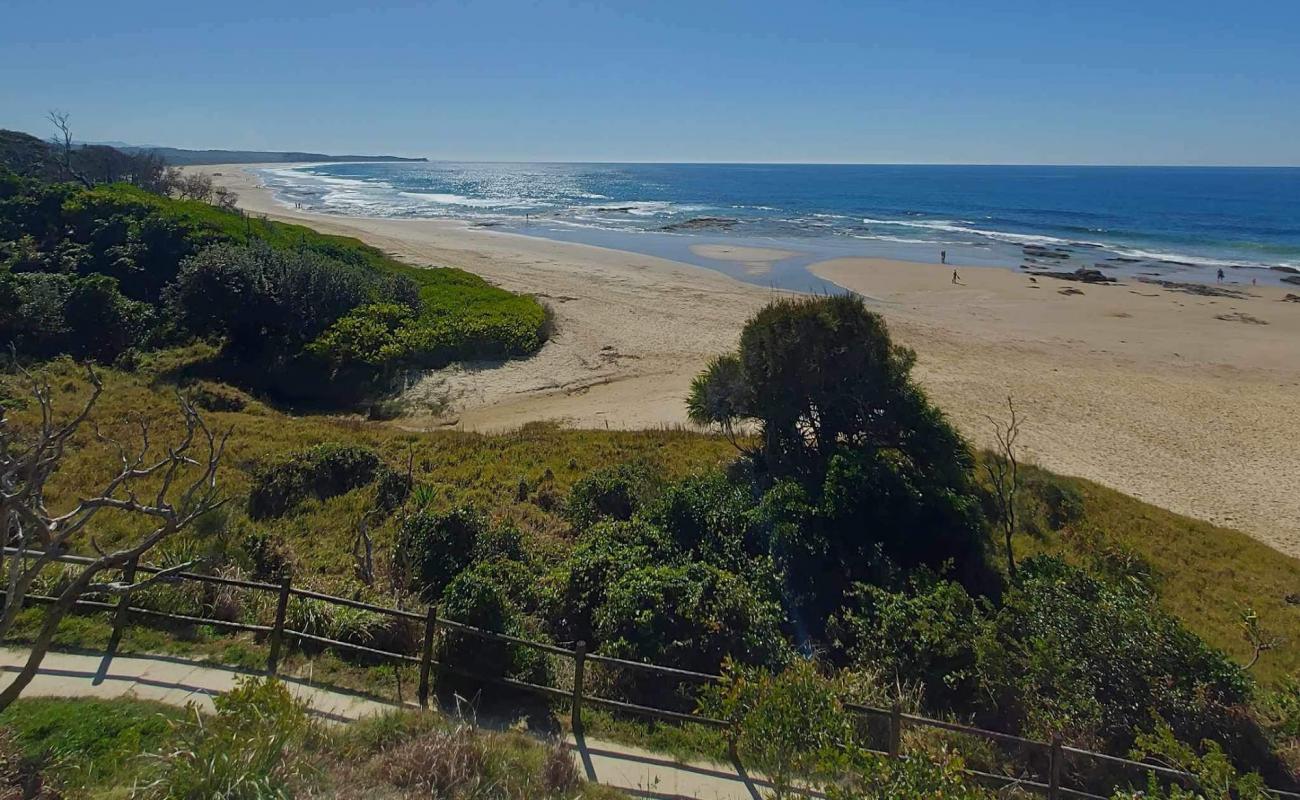 Photo of North Valla Beach with bright sand surface