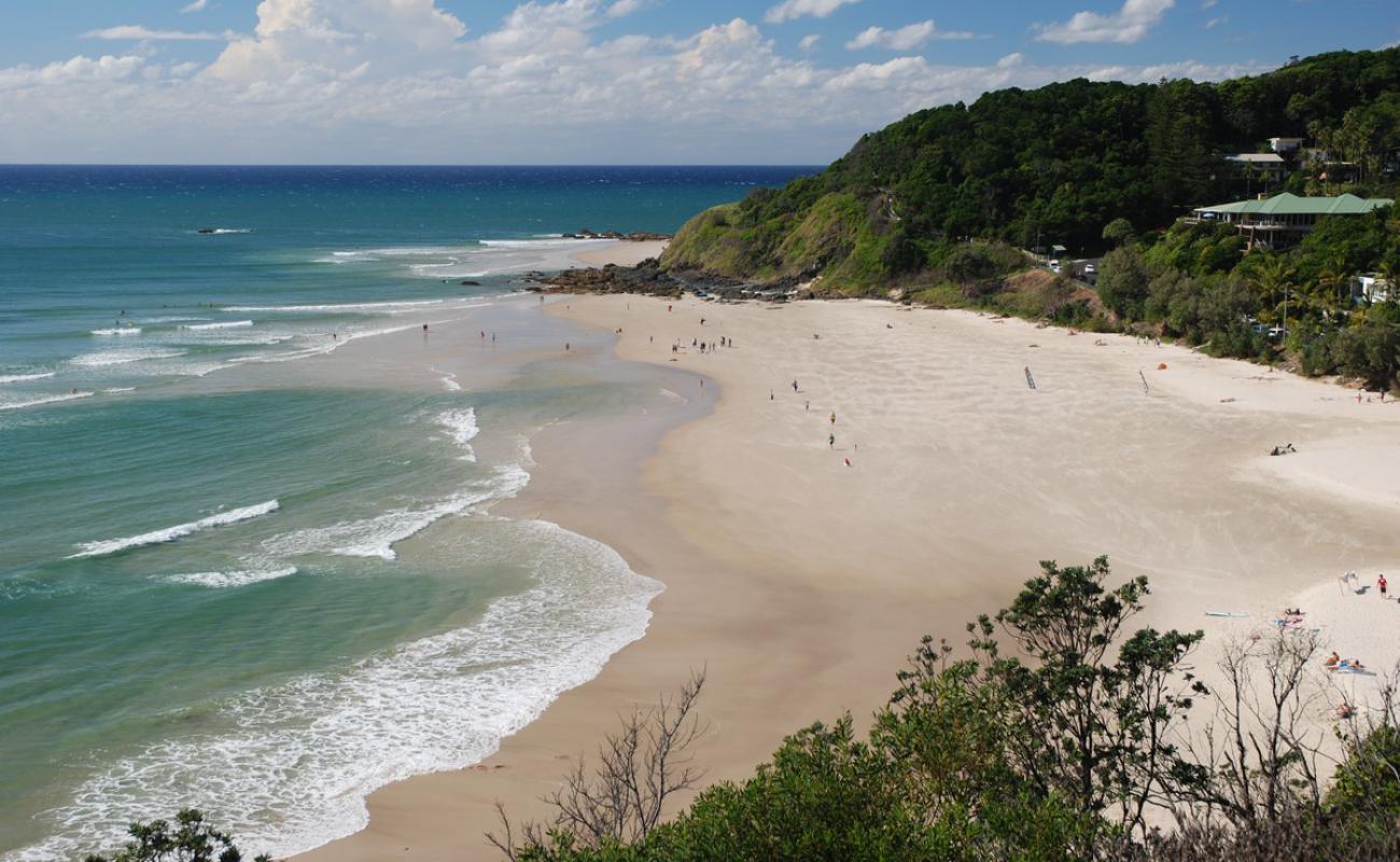 Photo of Wategos Beach with bright sand surface