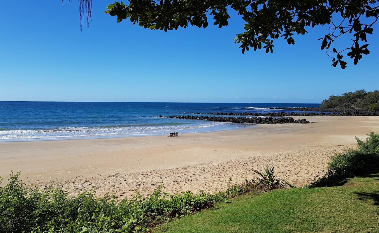 Photo of Nielson Beach with bright sand surface