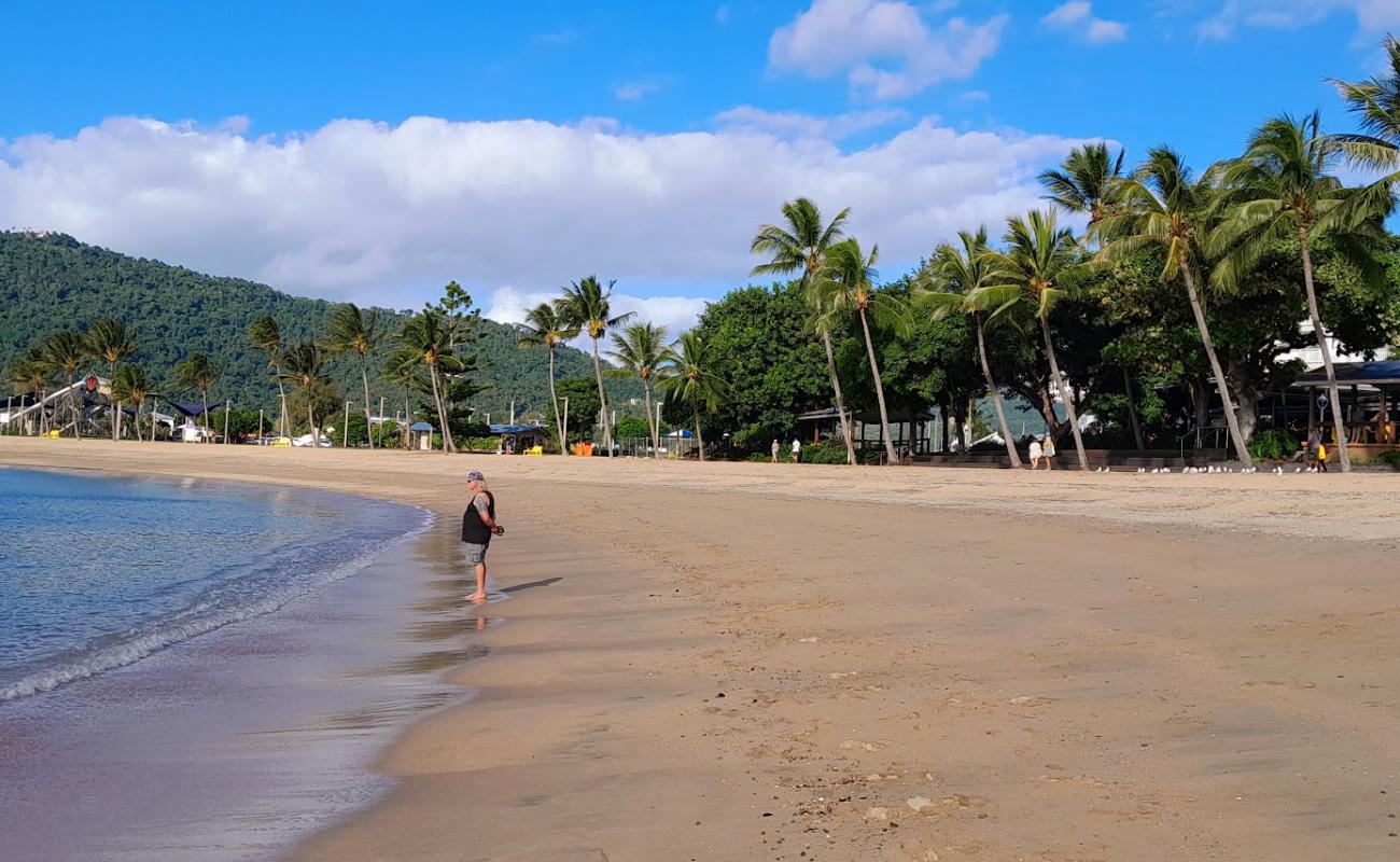 Photo of Airlie Beach with bright sand surface