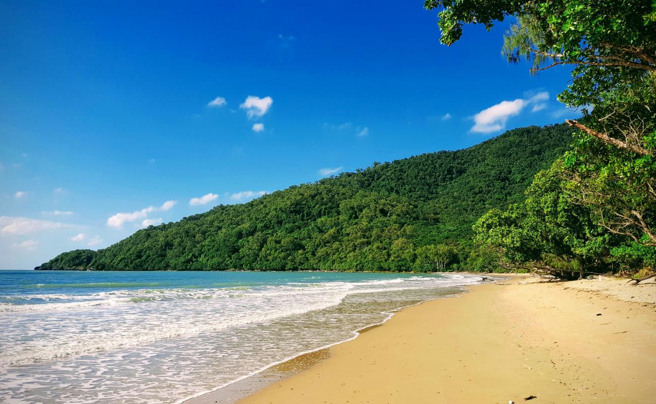 Photo of Cow Bay Beach with bright sand surface