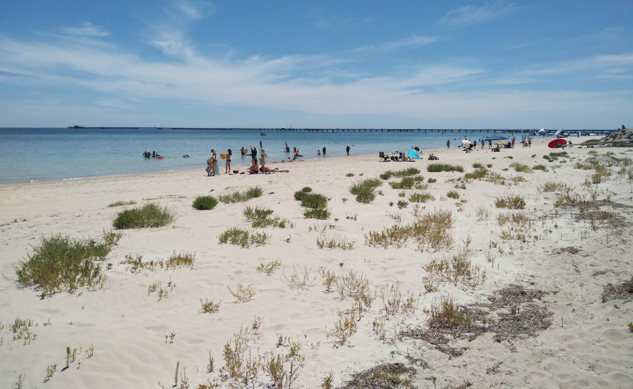 Photo of Geographe Bay with bright fine sand surface