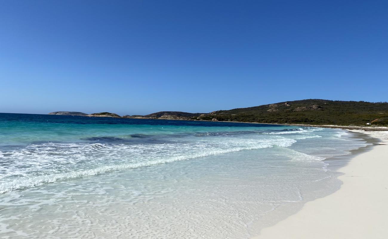 Photo of Lucky Bay with white fine sand surface