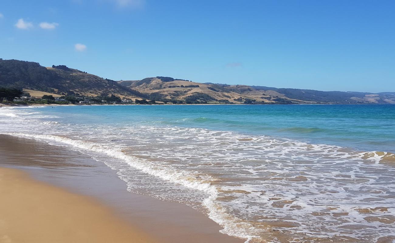 Photo of Apollo Bay with bright sand surface