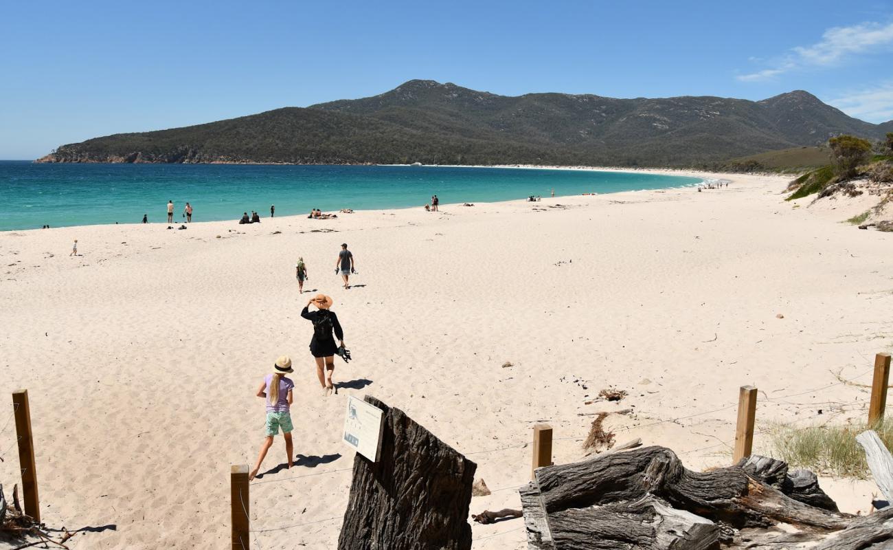 Photo of Wineglass Bay Beach with bright sand surface