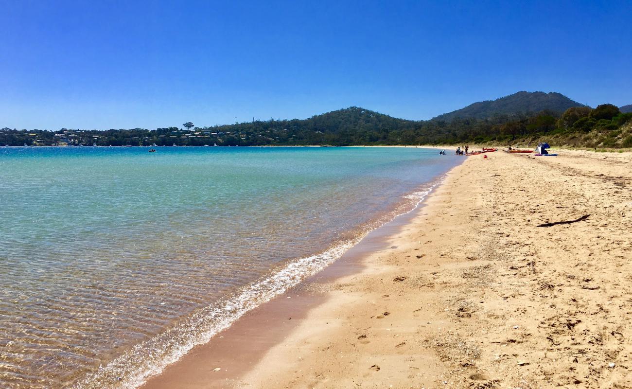 Photo of Richardsons Beach with bright sand surface