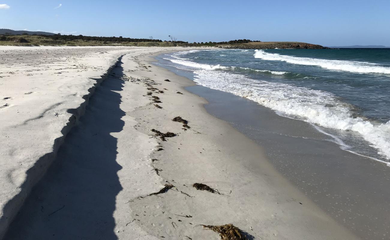 Photo of Lisdillon Beach with bright sand surface