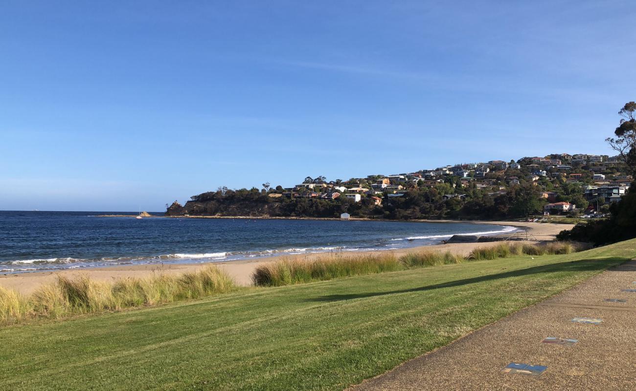 Photo of Blackmans Bay Beach with bright sand surface