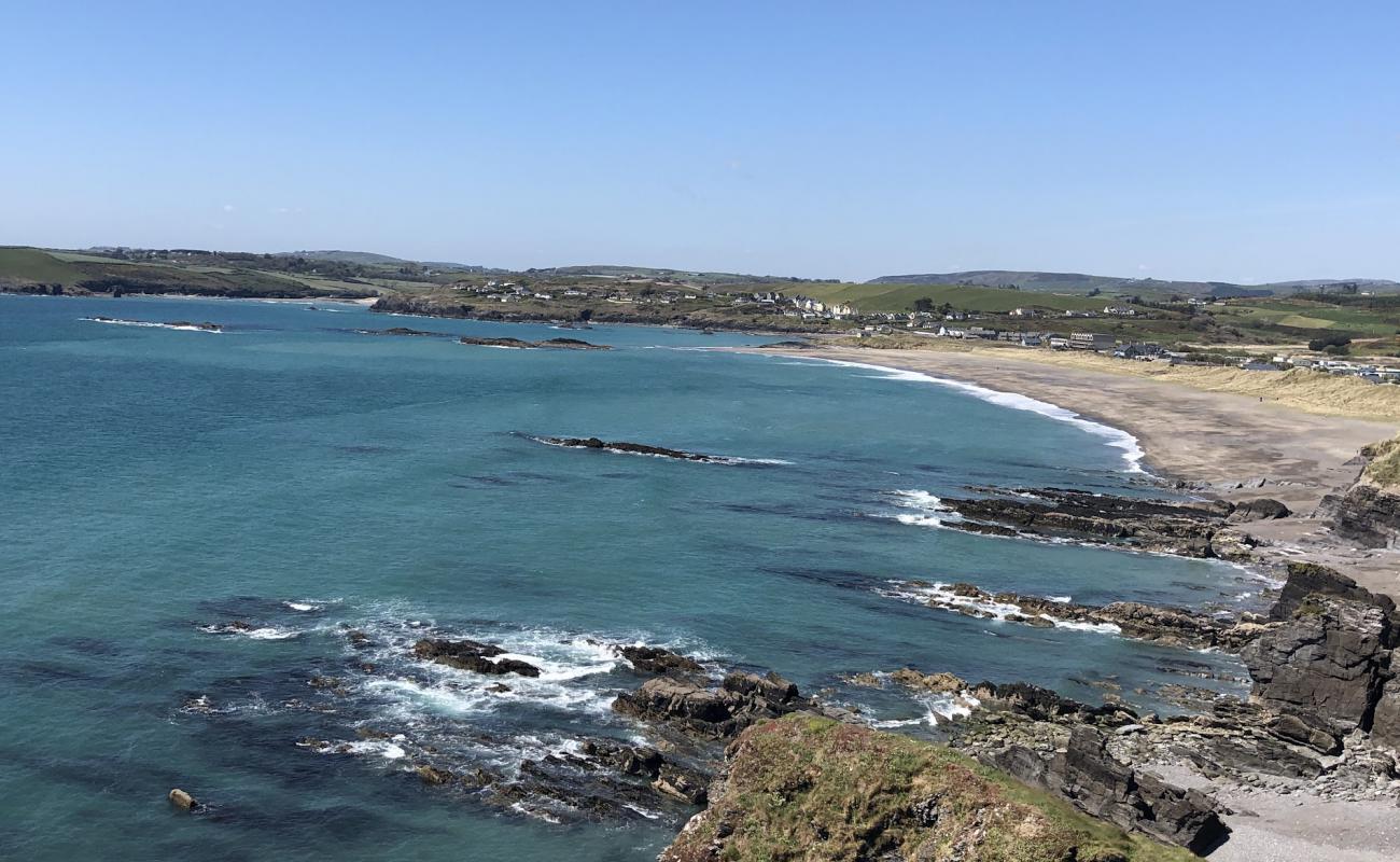 Photo of Little-Island Bay Beach with light sand &  pebble surface