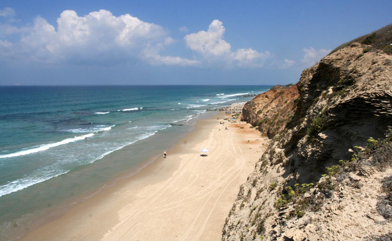 Photo of HaTchelet beach with bright fine sand surface