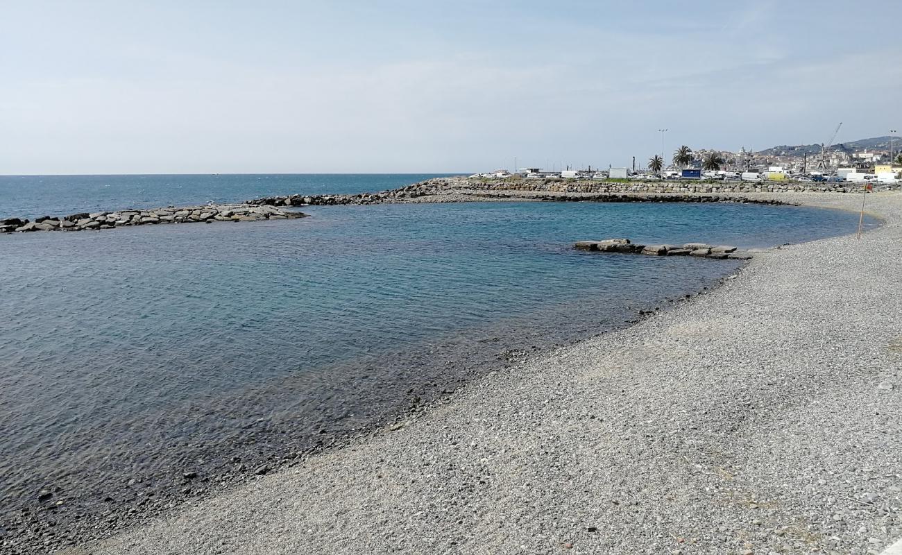 Photo of Spiaggia Sogni d'estate with gray fine pebble surface