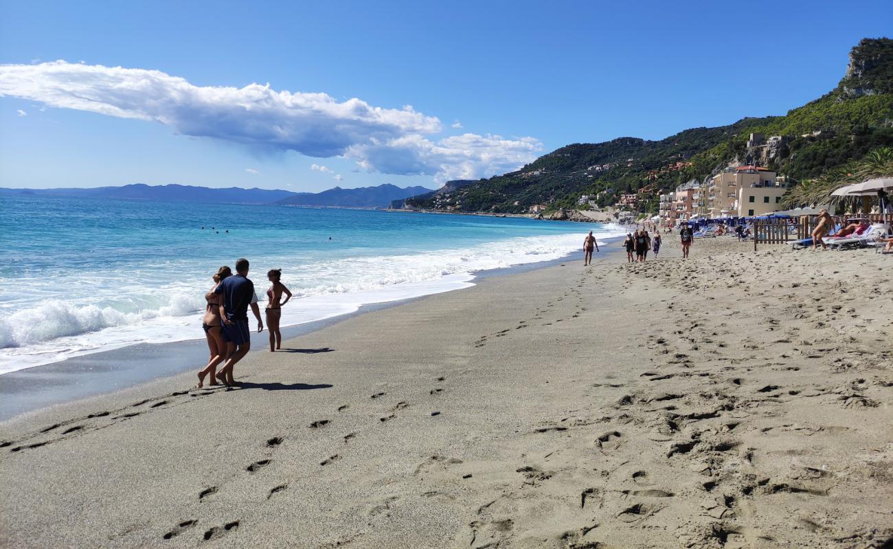 Photo of Spiaggia libera di Varigotti with black sand & pebble surface