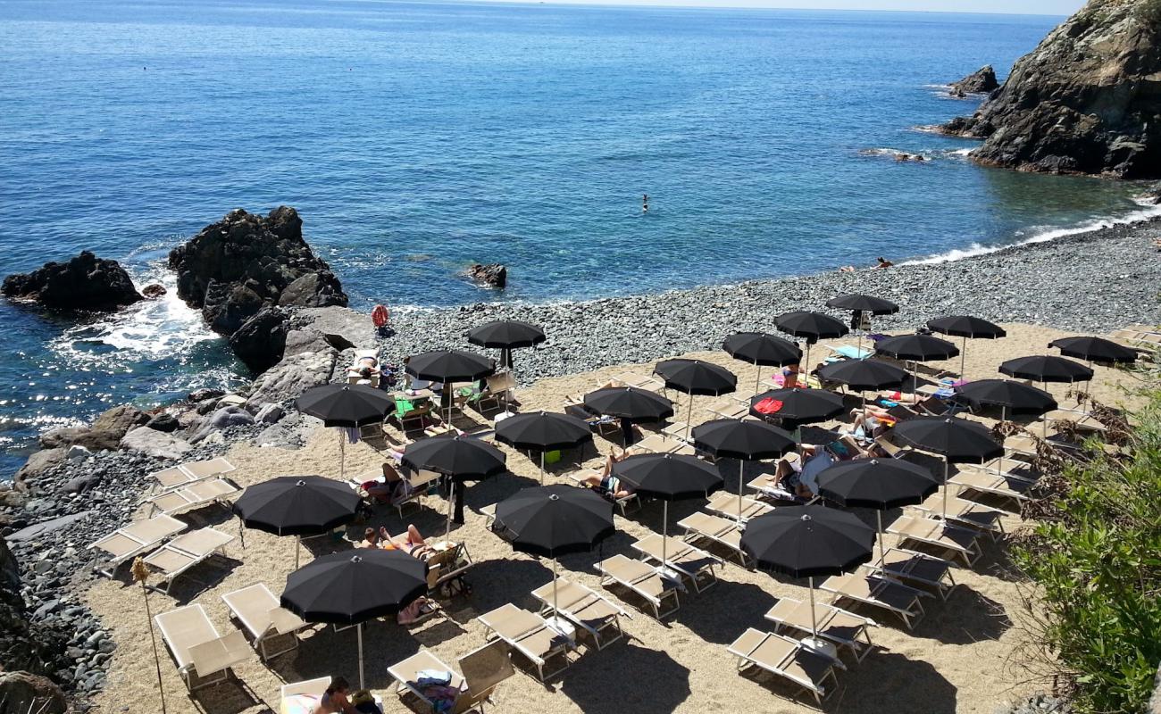 Photo of Punta Bella beach with gray pebble surface