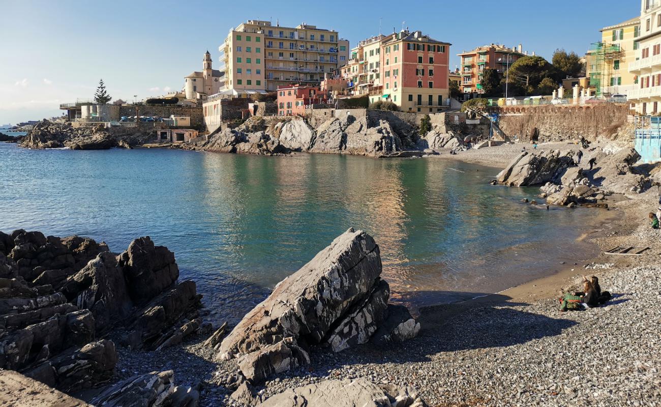 Photo of Gianelli beach with gray pebble surface