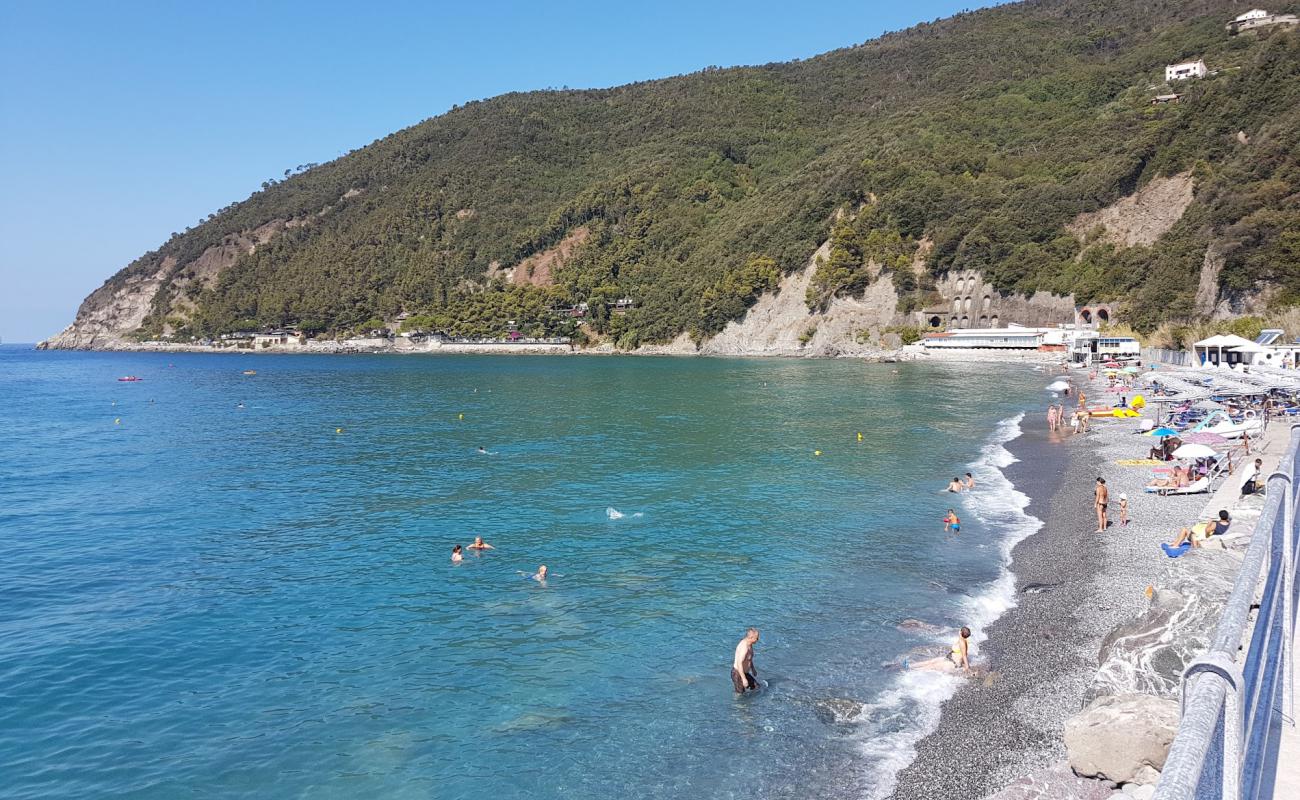 Photo of Spiaggia La Secca with gray fine pebble surface