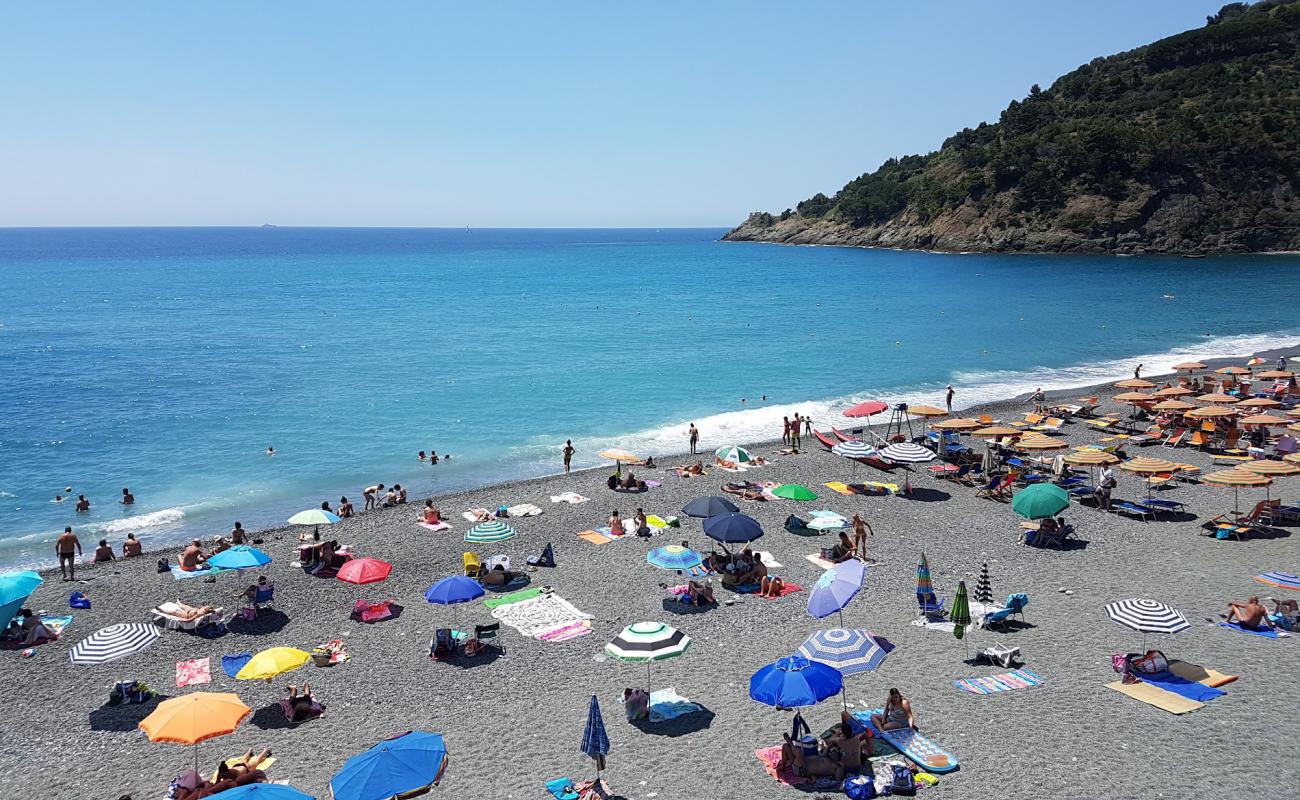 Photo of Bonassola Beach with brown fine pebble surface