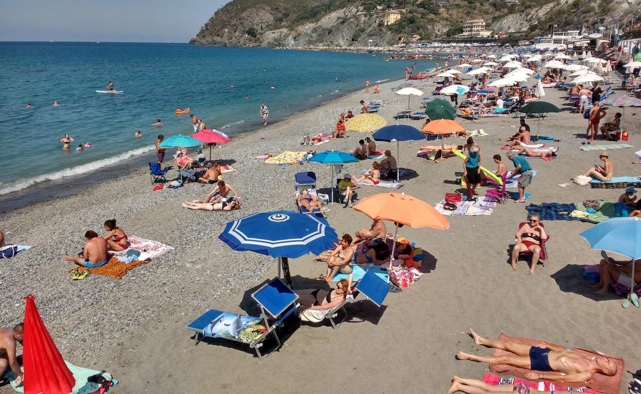 Photo of Levanto Beach with brown fine pebble surface