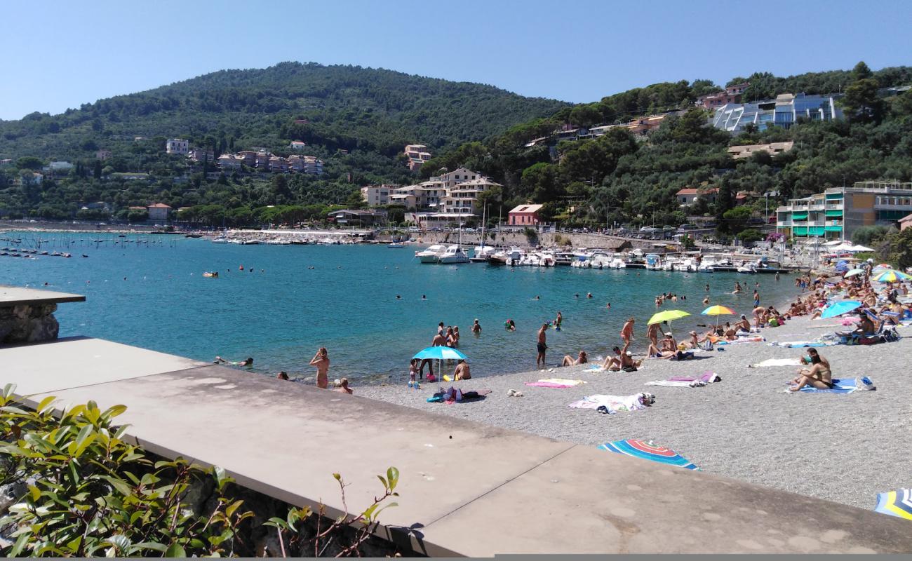 Photo of Spiaggia Mirella with gray fine pebble surface