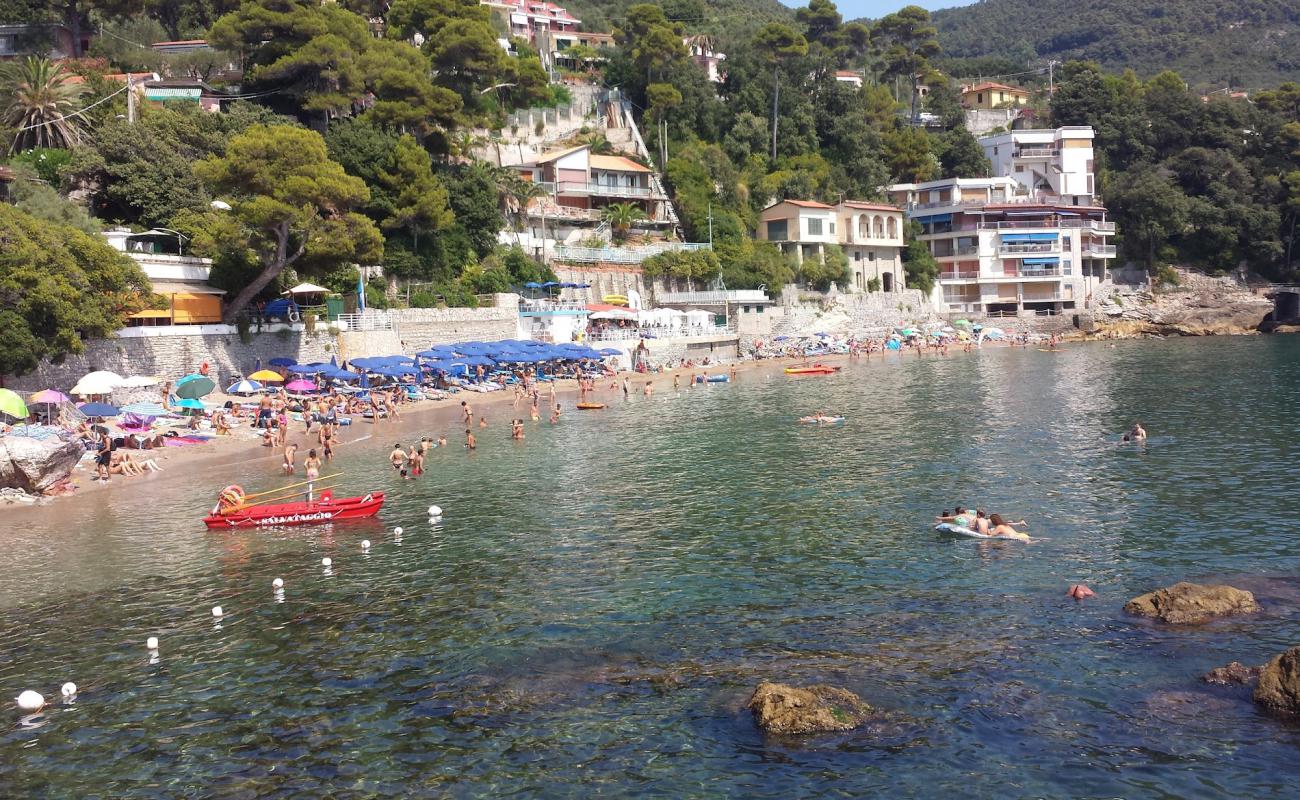 Photo of Fiascherino beach with brown sand surface