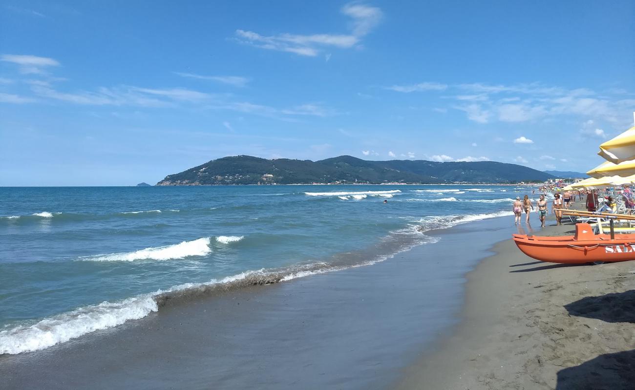 Photo of La Rotonda beach with brown sand surface