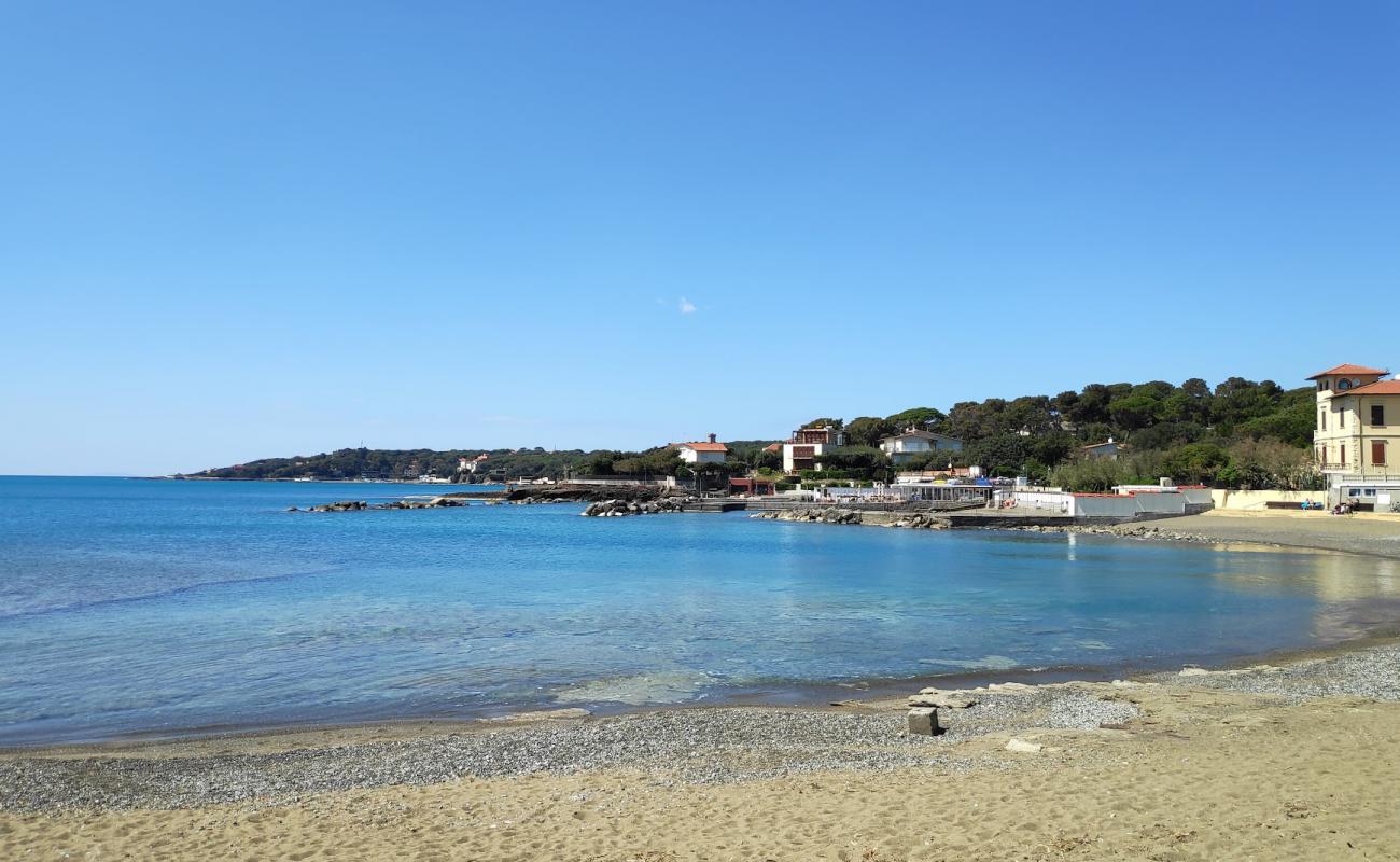 Photo of Bagni Graziella with brown fine pebble surface