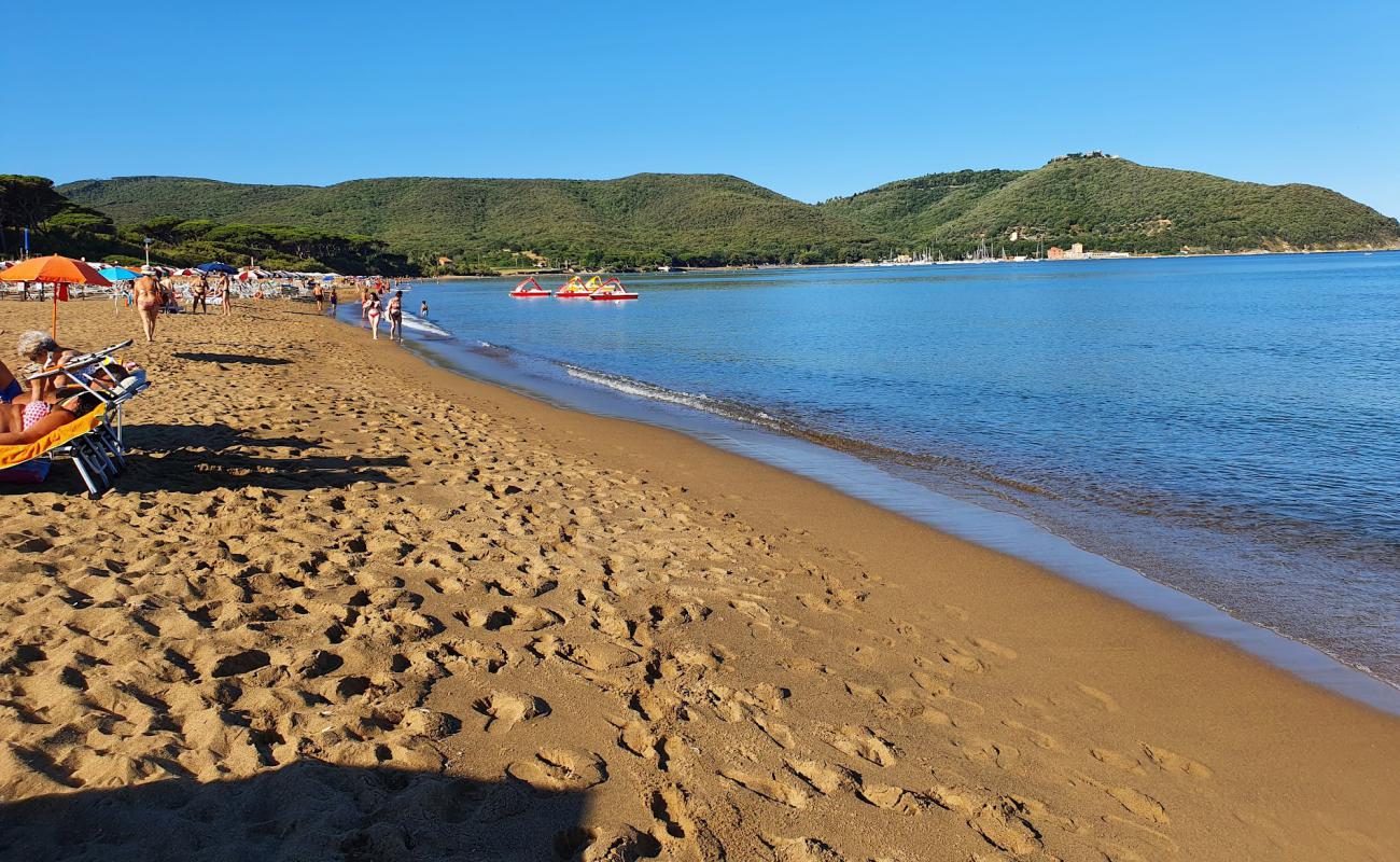 Photo of Baratti Beach with brown sand surface