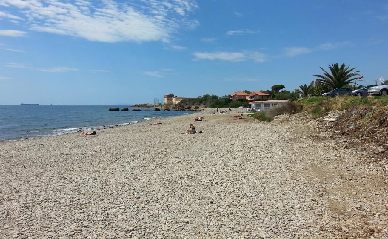 Photo of Bumba Beach with gray pebble surface