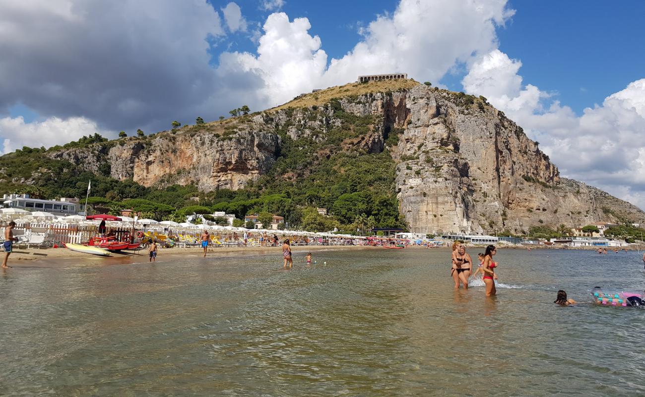 Photo of Rive di Traiano beach with brown sand surface