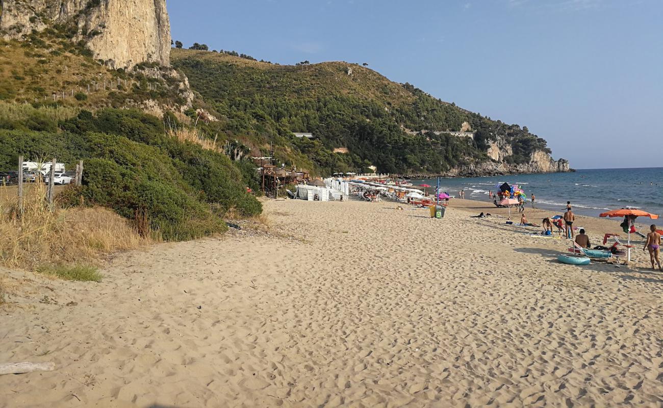 Photo of Bazzano beach with brown fine sand surface