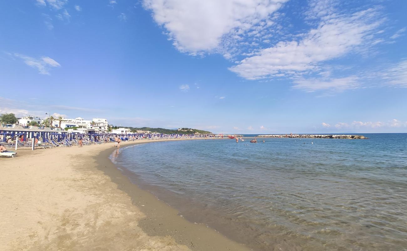 Photo of Gianola beach with brown sand surface