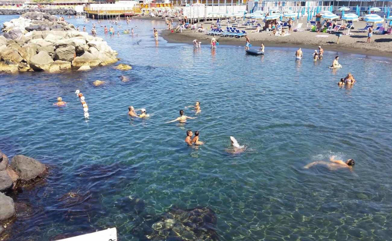 Photo of Spiaggia di via Calastro with gray sand surface