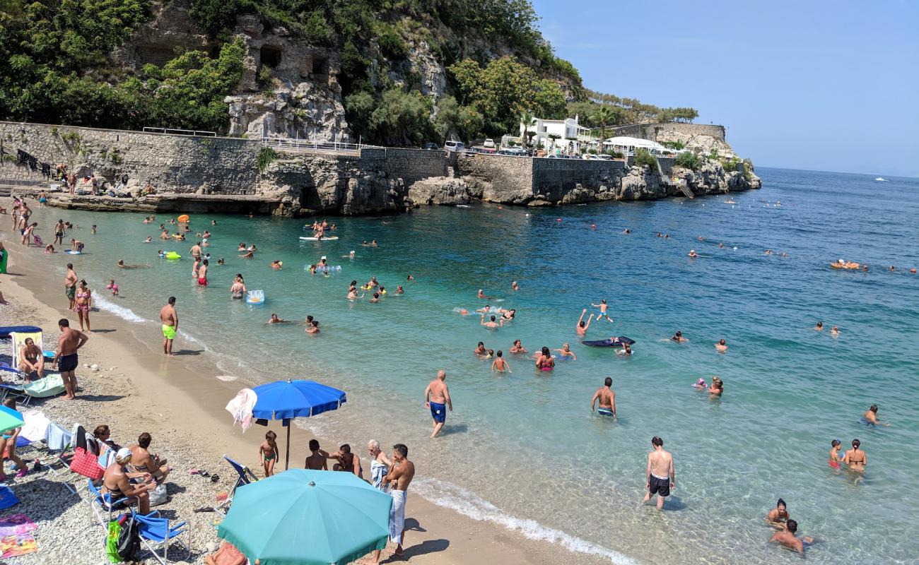 Photo of Marina di Puolo with gray fine pebble surface