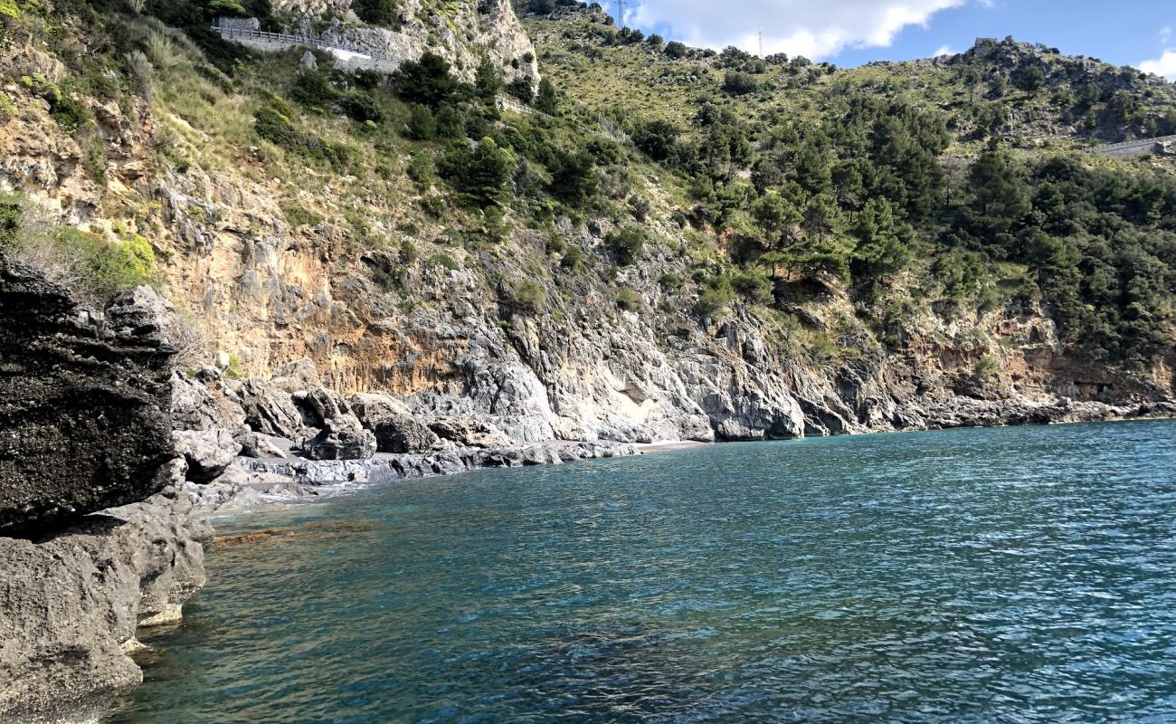 Photo of Cersuta beach with gray fine pebble surface