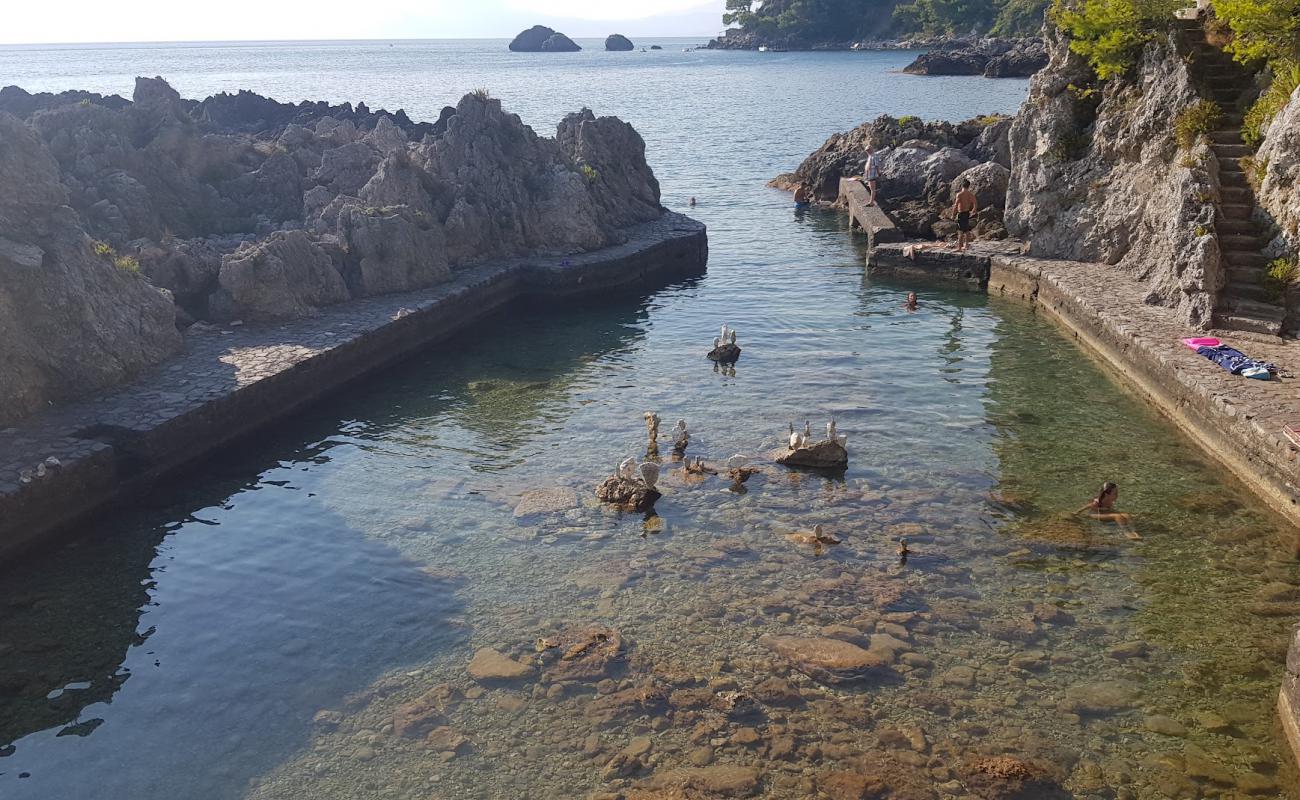 Photo of Cala Tunnara II with concrete cover surface