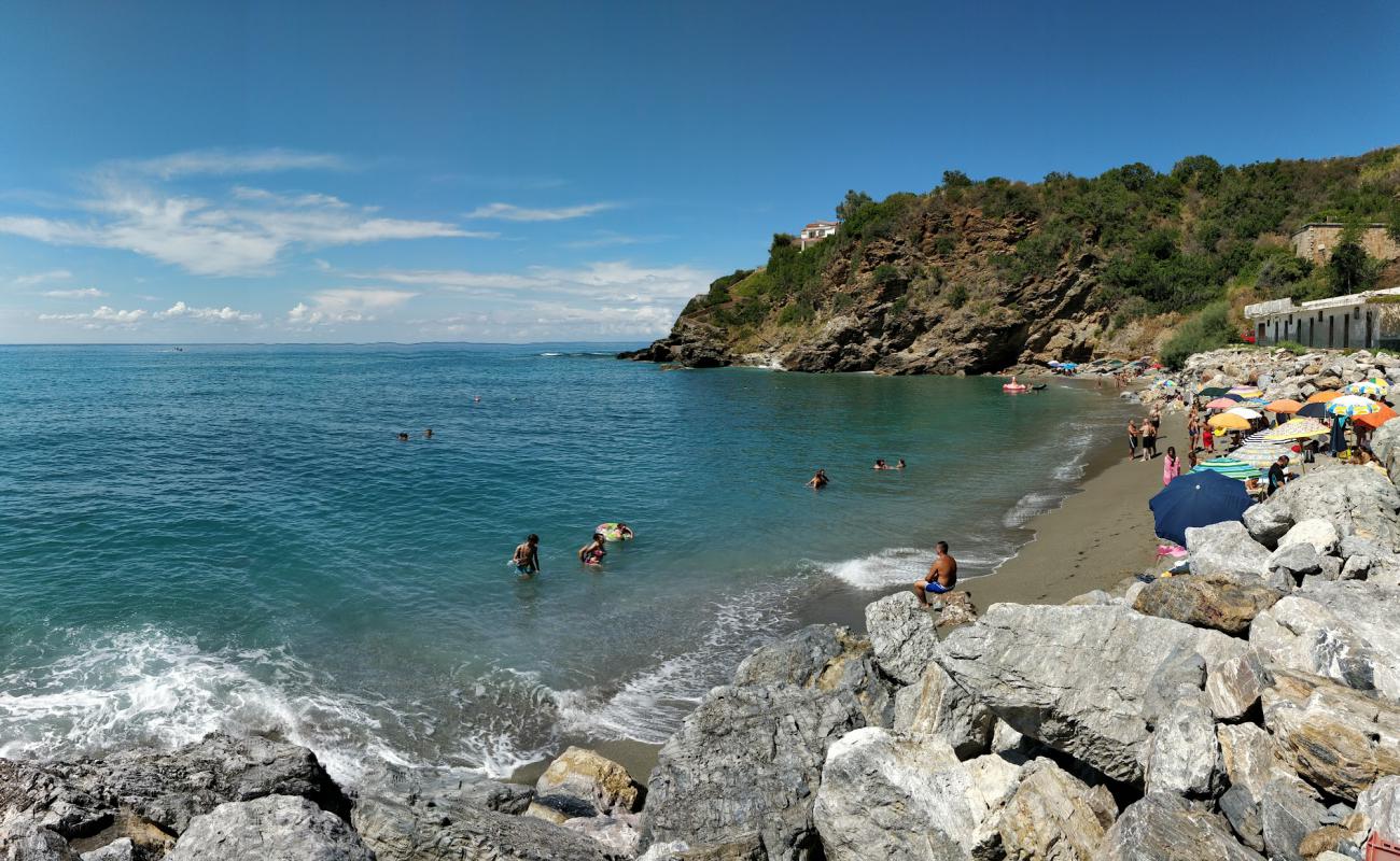 Photo of Cavinia beach with gray fine pebble surface