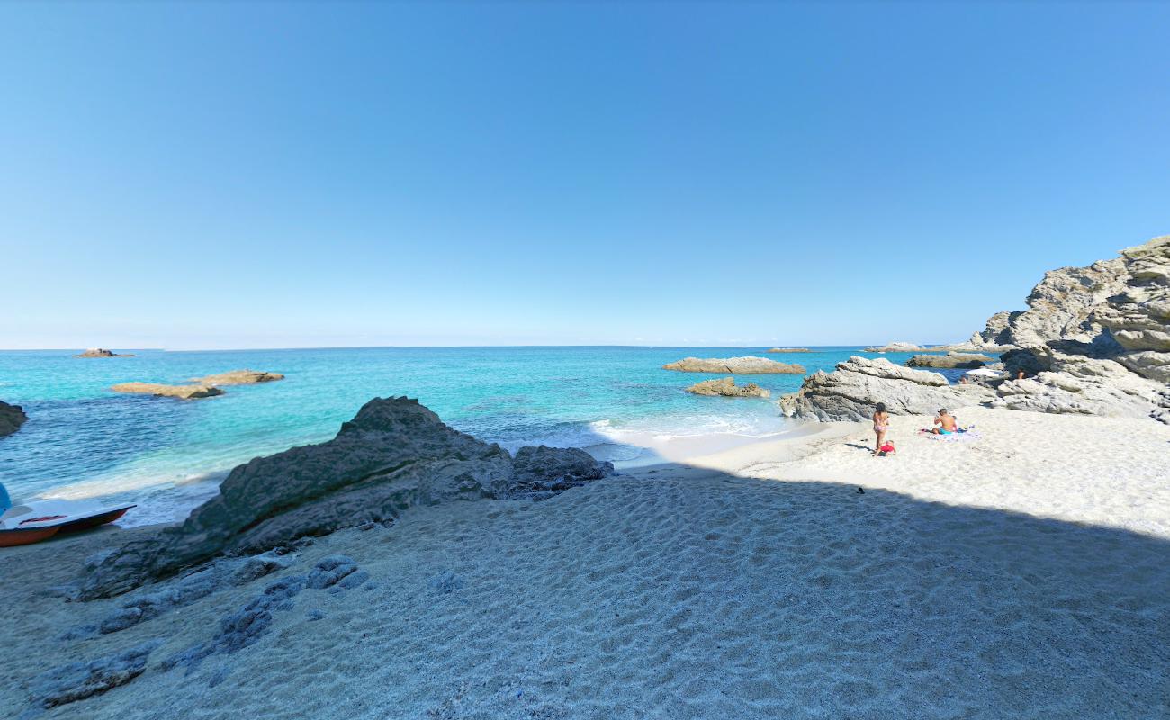 Photo of Ficara beach with partly clean level of cleanliness