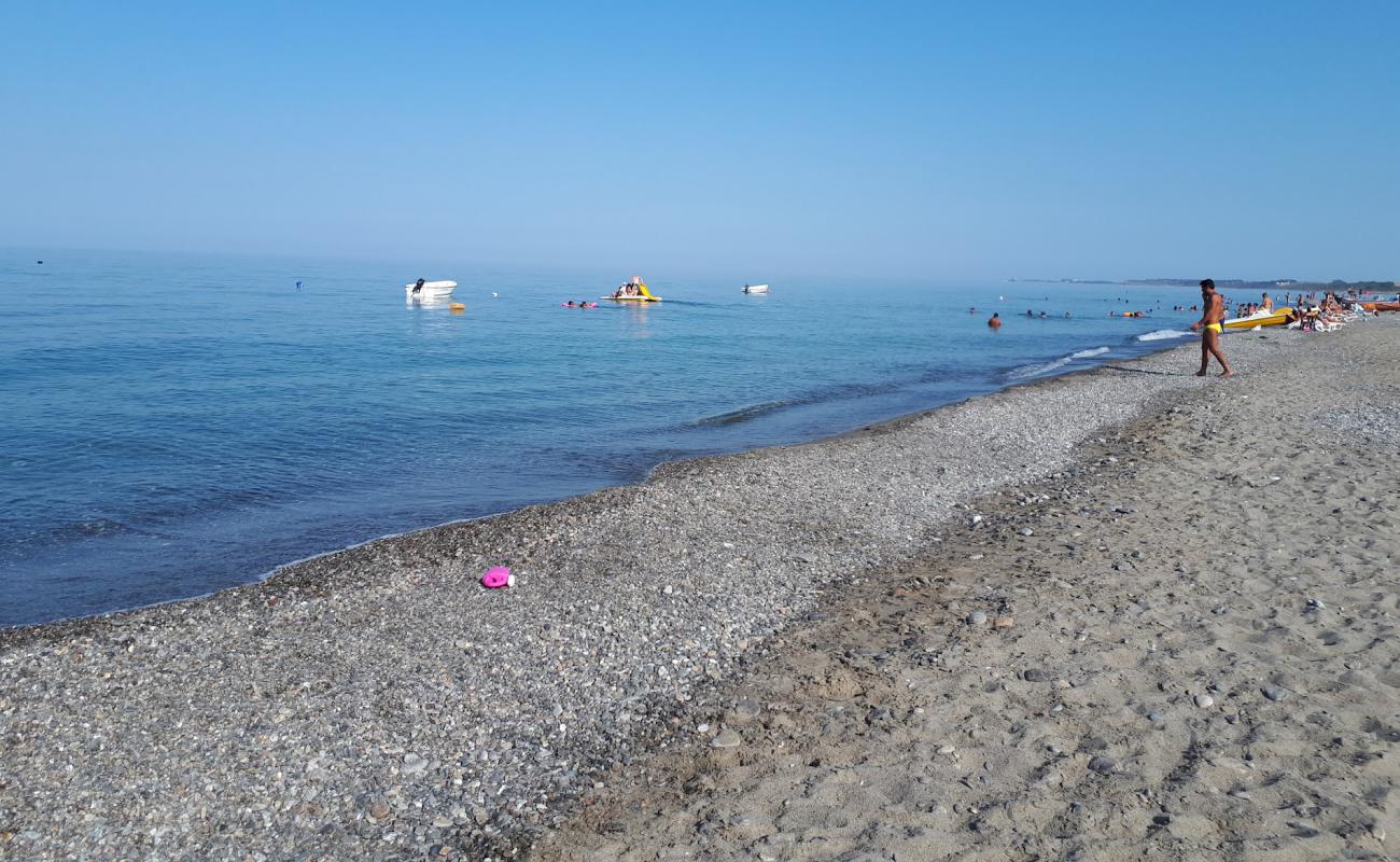 Photo of Samì beach with gray sand &  pebble surface