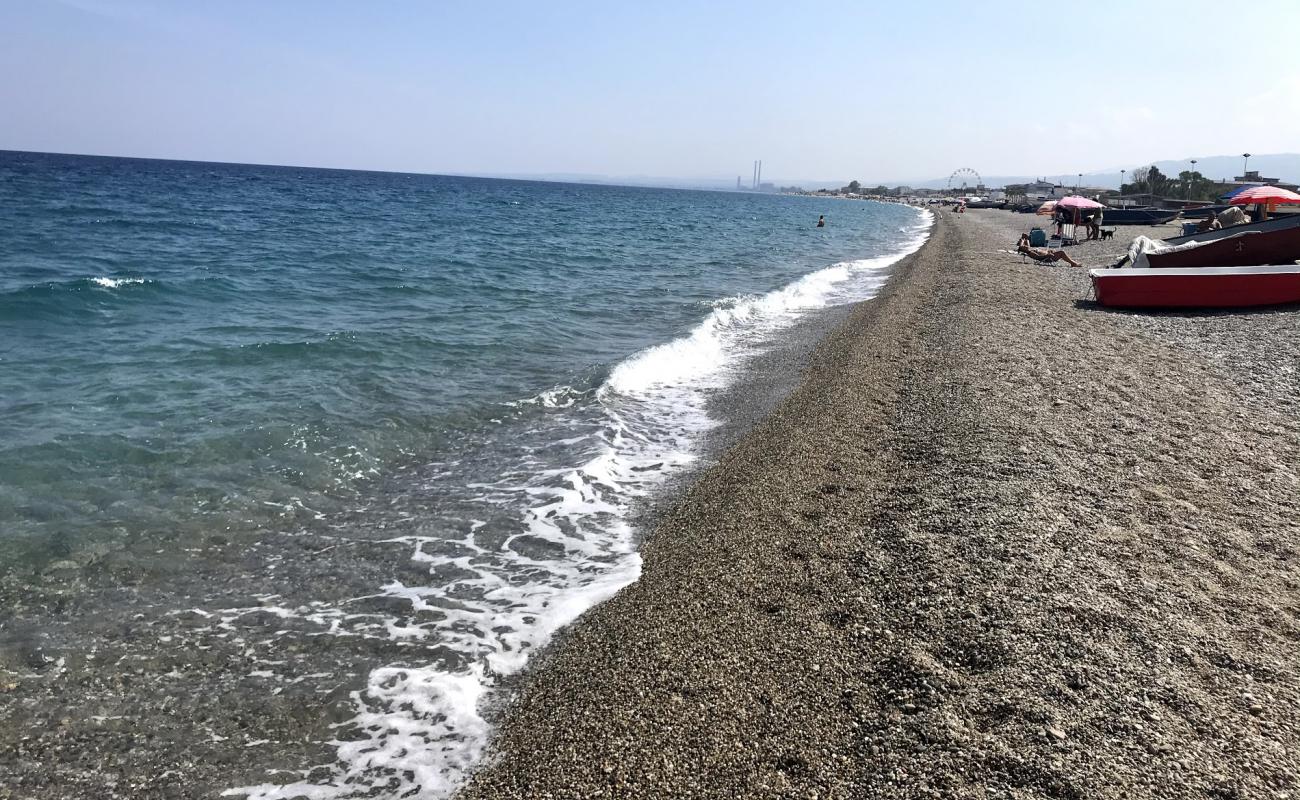 Photo of Schiavonea beach with brown fine pebble surface