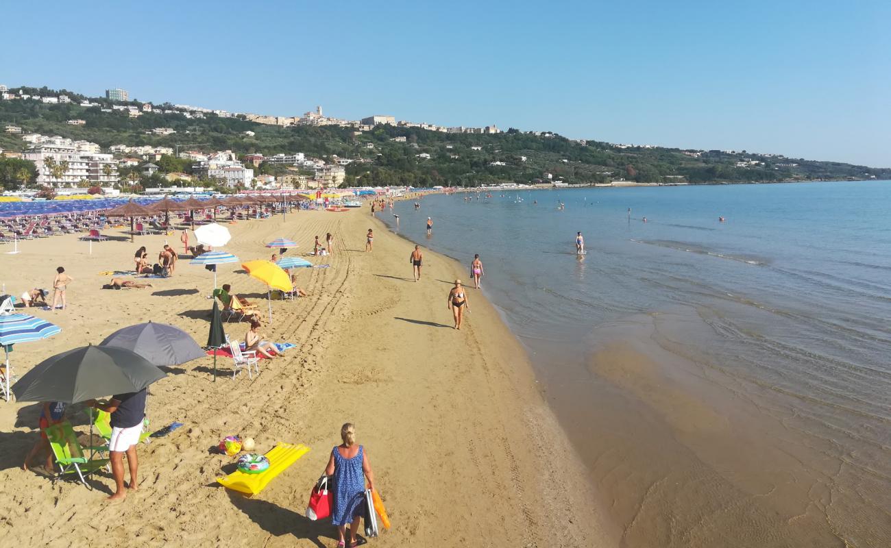 Photo of Spiaggia di Vasto Marina with brown fine sand surface