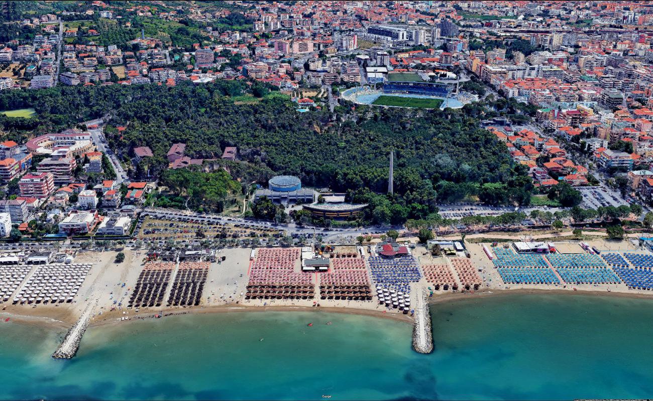 Photo of Francavilla Al Mare II with bright fine sand surface