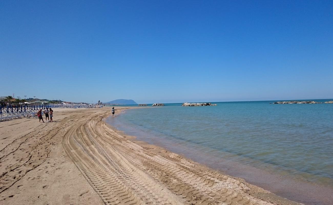 Photo of Fontespina with bright sand surface