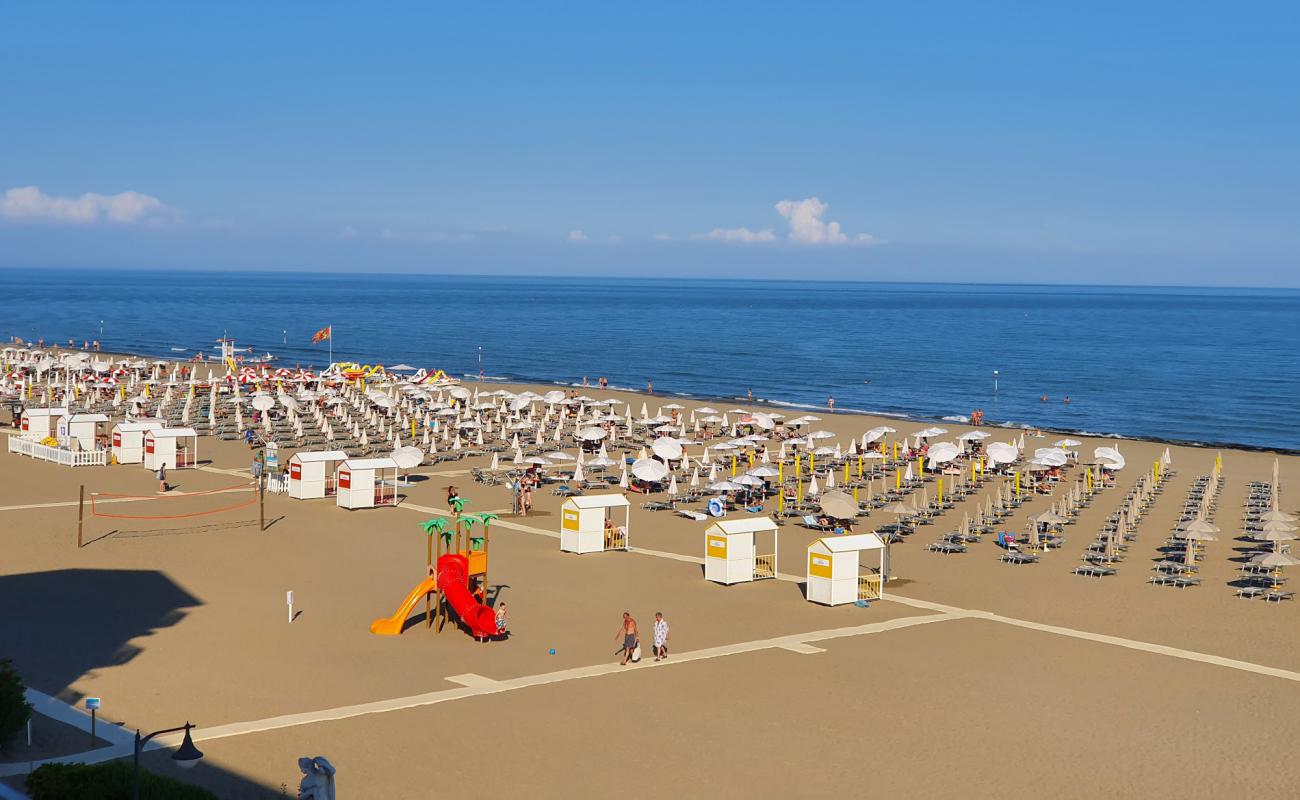 Photo of Caorle beach with bright sand surface