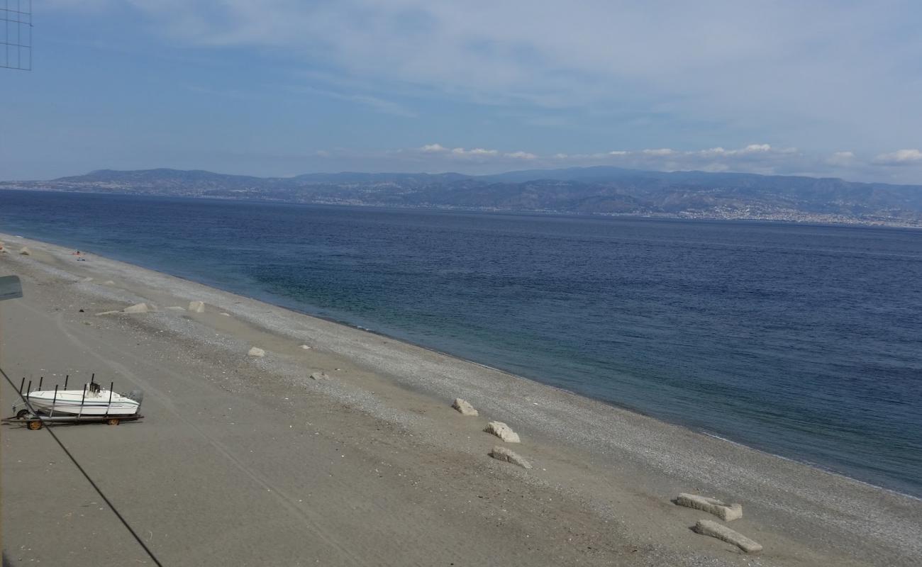 Photo of Mili Marina beach II with gray pebble surface